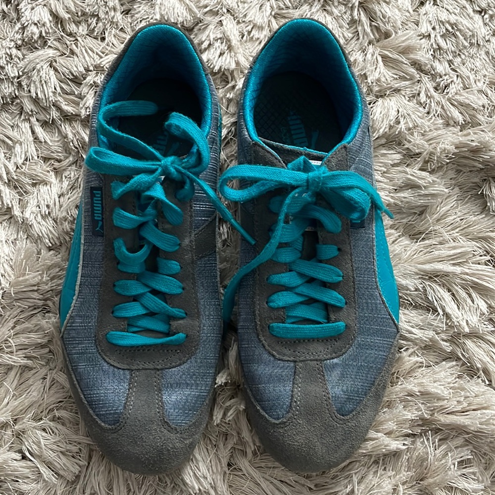 Super cute woman’s puma sneakers, size 9.5 EUC